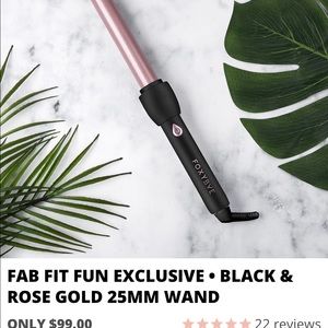 FoxyBae Curling Wand in Rose Gold. New in Box.